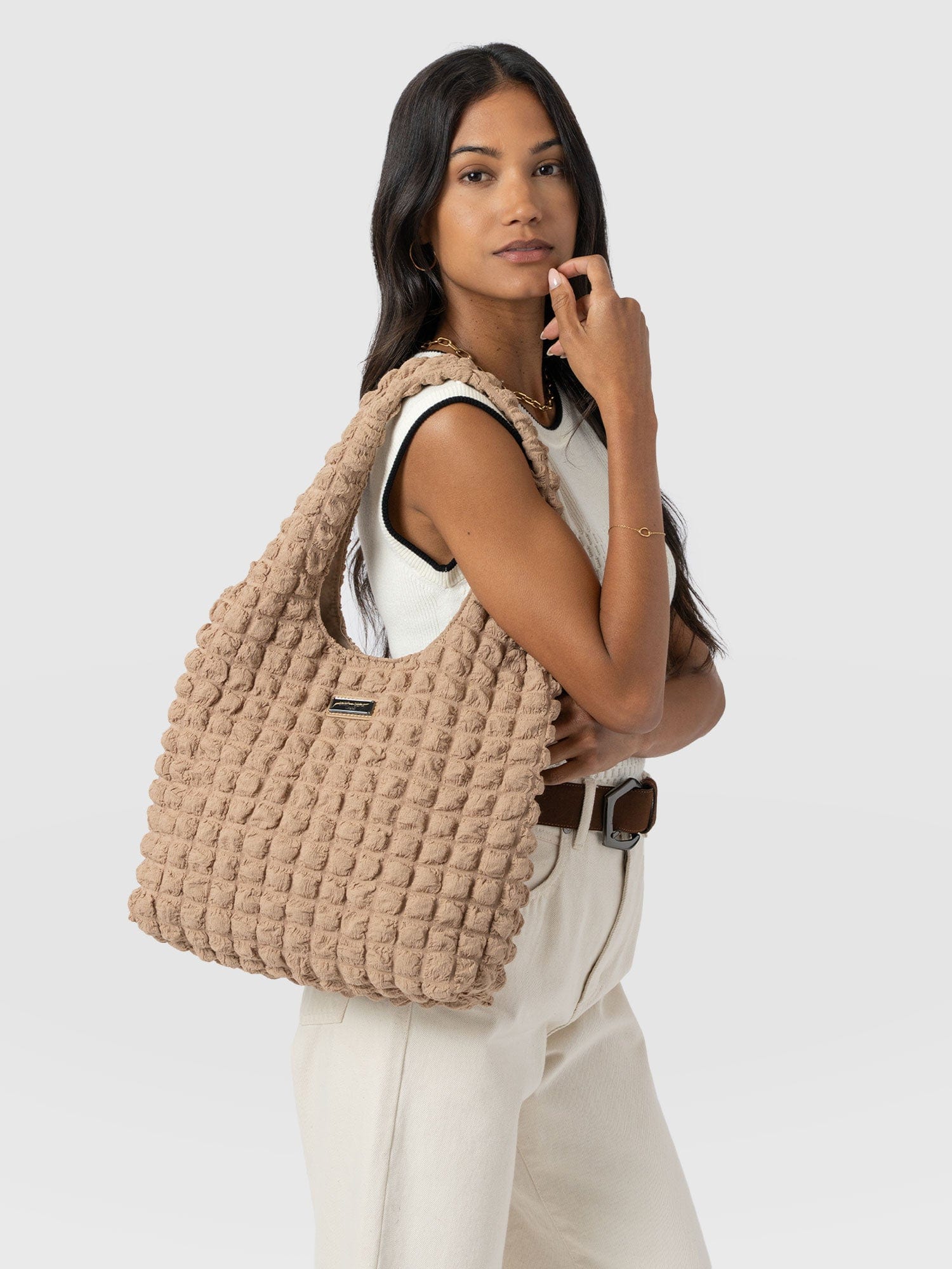 Soho Shoulder Tote Bag Beige - Women's Bags | Saint + Sofia® US